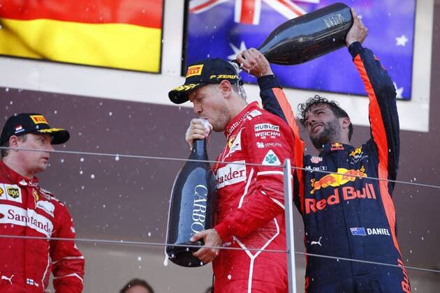 Motorsports: FIA Formula One World Championship WM Weltmeisterschaft 2017, Grand Prix of Monaco, 5 Sebastian Vettel (GER, Scuderia Ferrari), 3 Daniel Ricciardo (AUS, Red Bull Racing), Monte Carlo Monaco xHOCHxZWEIx