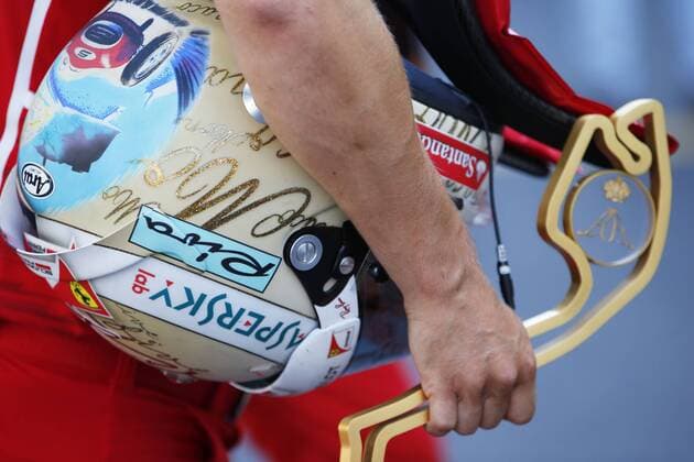 Motorsports: FIA Formula One World Championship WM Weltmeisterschaft 2017, Grand Prix of Monaco, helmet and trophy of 5 Sebastian Vettel (GER, Scuderia Ferrari), Monte Carlo Monaco xHOCHxZWEIx