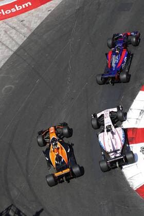 Motorsports: FIA Formula One World Championship WM Weltmeisterschaft 2017, Grand Prix of Monaco, 26 Daniil Kvyat (RUS, Scuderia Toro Rosso), 11 Sergio Perez (MEX, Sahara Force India F1 Team), 2 Stoffel Vandoorne (BEL, McLaren Honda), Monte Carlo Monaco xHOCHxZWEIx