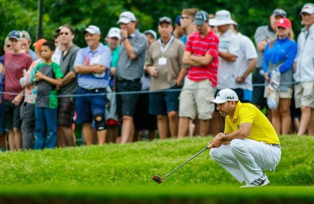 May 28, 2017 - Fort Worth, TX, USA - Sergio Garcia reads his putt on the 8th green during the final round of the Dean & DeLuca Invitational golf tournament on Sunday, May 28, 2017 at Colonial Country Club in Fort Worth, Texas. Dean & DeLuca Invitational golf tournament - Round 4 - ZUMAm67_ 20170528_zaf_m67_055 Copyright: xRayxCarlinx