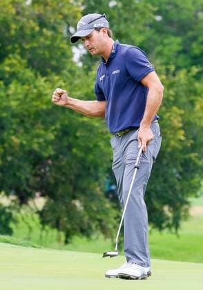 May 28, 2017 - Fort Worth, TX, USA - Kevin Kisner pumps his fist as he putts for par and tournament victory on the 18th green during the final round of the Dean & DeLuca Invitational golf tournament on Sunday, May 28, 2017 at Colonial Country Club in Fort Worth, Texas. Dean & DeLuca Invitational golf tournament - Round 4 - ZUMAm67_ 20170528_zaf_m67_080 Copyright: xRayxCarlinx
