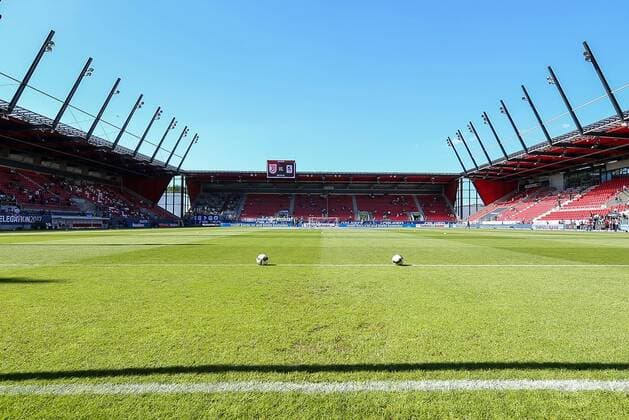 Regensburg, Deutschland, 26.05.2017, 2. Bundesliga Relegation, SSV Jahn Regensburg - TSV 1860 Muenchen, Stadion Innenansicht ( DeFodi048