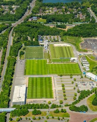 Trainingsplätze des S04 Schalke, Schalker Feld, Gelsenkirchen, Ruhrgebiet, Nordrhein-Westfalen, Deutschland !ACHTUNGxMINDESTHONORARx60xEURO!