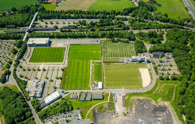 Trainingsplätze des S04 Schalke, Schalker Feld, Gelsenkirchen, Ruhrgebiet, Nordrhein-Westfalen, Deutschland !ACHTUNGxMINDESTHONORARx60xEURO!