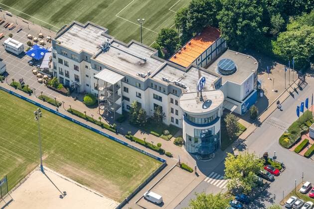 Schalke Geschäftstelle und Schalke04-Shop, Schalker Feld, Gelsenkirchen, Ruhrgebiet, Nordrhein-Westfalen, Deutschland !ACHTUNGxMINDESTHONORARx60xEURO!