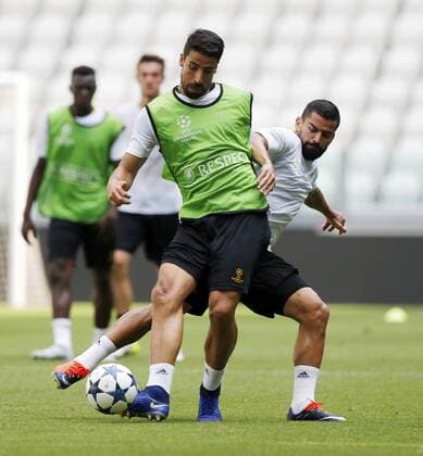 Entrenamiento de la Juventus en Cardiff. En la imagen, Khedira. Juventus practice session in Cardiff. In this picture, Khedira. xJOSExA.xGARCIAx 