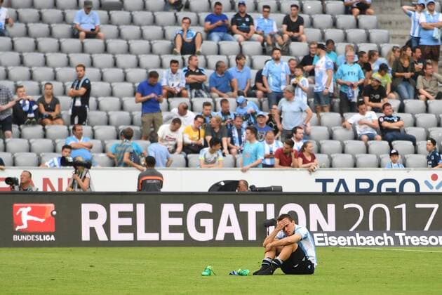 Michael LIENDL (TSV 1860 Muenchen),Enttaeuschung,Frust, enttaeuscht,frustriert,niedergeschlagen,Abstieg,total am Boden zerstoert,sitzt auf dem Rasen. Fussball 2. Bundesliga TSV 1860 Muenchen-SSV Jahn Regensburg 0-2, RELEGATIION,Liga2,Saison 2016 17 am 30.05.2017. A L L I A N Z A R E N A,