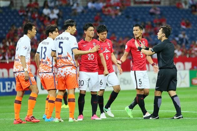 (L to R) Jeju United team group Mannschaftsbild Totale Urawa Red Diamonds team group, MAY 31, 2017 - Football Soccer : AFC Champions League 2017 Round 16 between Urawa Reds 3-0 Jeju United FC at Saitama Stadium 2002, Saitama, Japan. Noxthirdxpartyxsales  (mrva144444)