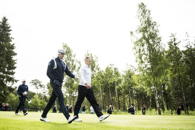 170601 Henrik Stenson, Sverige och Alexander Noren, Sverige under dag ett av golftävlingen Nordea Masters den 1 juni 2017 i Barsebäck.  Copyright: PETTERxARVIDSON BB170601PA114