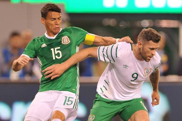 June 1, 2017 - East Rutherford, New Jersey, U.S - Mexico defender HECTOR MORENO (15) and Republic of Ireland midfielder CONOR HOURIHANE (15) in action during an International Friendly Länderspiel match at Met Life Stadium in East Rutherford New Jersey Mexico defeats Republic of Ireland 3 to 1 Soccer 2017 - Mexico defeats Republic of Ireland - ZUMAa301 20170601_zaf_a301_009 Copyright: xBrooksxVonxArxx