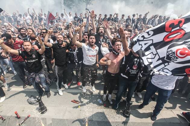 June 3, 2017 - Istanbul, Turkey - Fans celebrate in the streets of Istanbul, Turkey after soccer team Besiktas became Super Lig champions on June 3, 2017. Besiktas beat Osmanlispor 4-0 today at Vodafone Arena Besiktas take to the water to celebrate Superlig title  - ZUMAn230 20170603_zaa_n230_577 Copyright: xEmrahxOprukcux
