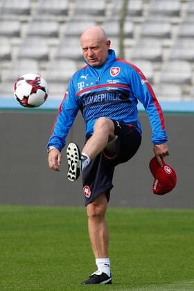 Czech head coach Karel Jarolim pictured during a training of the Czech national soccer team, Sunday 04 June 2017, in Brussels. Czech Republic plays a friendly game against Belgium on 05 June. BRUNOxFAHY  x05108589x