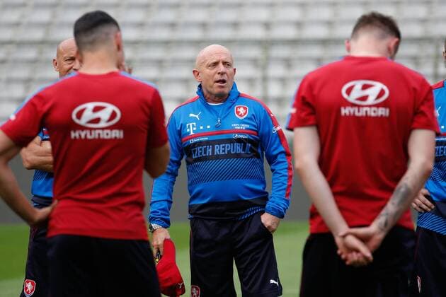 Czech head coach Karel Jarolim pictured during a training of the Czech national soccer team, Sunday 04 June 2017, in Brussels. Czech Republic plays a friendly game against Belgium on 05 June. BRUNOxFAHY  x05108591x