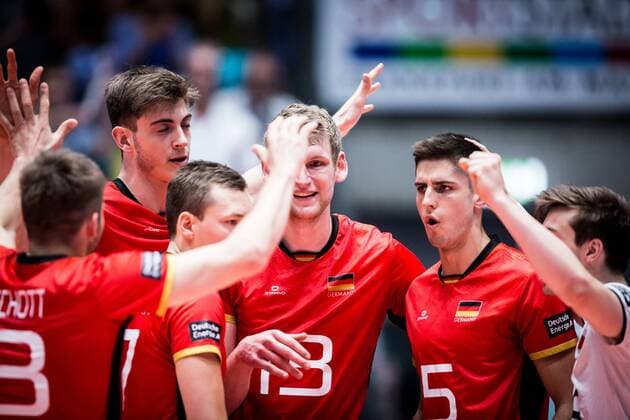 Tobias Krick (21 GER), Jan Zimmermann (17 GER), Simon Hirsch (13 GER) and Moritz Reichert (5 GER) cheering Frankfurt Main Copyright: xWuechner Eibner-Pressefotox EP_NWR