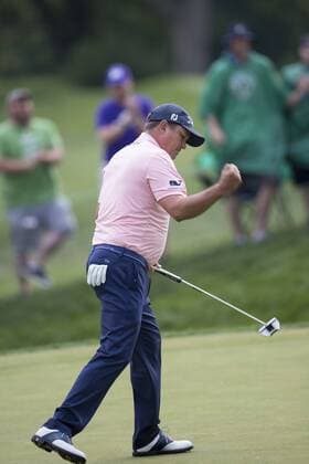 DUBLIN, OH - JUNE 04: PGA Golf Herren golfer Jason Dufner shows his reaction and emotions after winning the Memorial Tournament - Final Round on June 4, 2017 at Muirfield Village Golf Club in Dublin, Ohio (Photo by Khris Hale Icon Sportswire) GOLF: JUN 04 PGA - the Memorial Tournament - Final Round Icon170604110 EDITORIAL USE ONLY