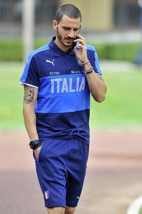 Italy: Italy s soccer team training session Italy s player Leonardo Bonucci during the training session at the Coverciano Training Center. The Italian national team Nationalteam will face in a friendly match the Uruguay national team in Nice on 7th June 2017 and Liechtenstein in Udine on 11th June 2017, match valid for FIFA World Cup WM Weltmeisterschaft Fussball Russia 2018 Qualifiers Europe Group G.  GiacomoxMorinix xPacificxPress