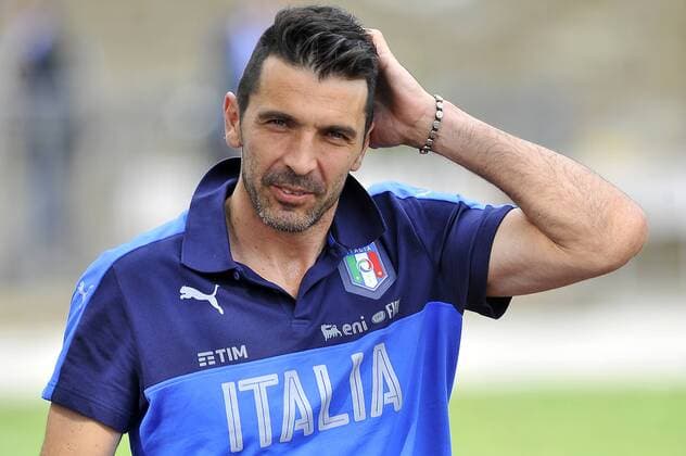 Bilder des Tages - SPORT Italy: Italy s soccer team training session Italy s player Gianluigi Buffon during the training session at the Coverciano Training Center. The Italian national team Nationalteam will face in a friendly match the Uruguay national team in Nice on 7th June 2017 and Liechtenstein in Udine on 11th June 2017, match valid for FIFA World Cup WM Weltmeisterschaft Fussball Russia 2018 Qualifiers Europe Group G.  GiacomoxMorinix xPacificxPress