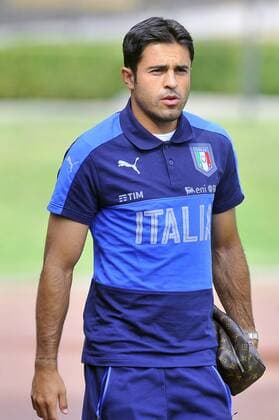 Italy: Italy s soccer team training session Italy s player Eder Citadin Martins during the training session at the Coverciano Training Center. The Italian national team Nationalteam will face in a friendly match the Uruguay national team in Nice on 7th June 2017 and Liechtenstein in Udine on 11th June 2017, match valid for FIFA World Cup WM Weltmeisterschaft Fussball Russia 2018 Qualifiers Europe Group G.  GiacomoxMorinix xPacificxPress