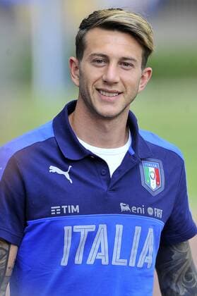 Italy: Italy s soccer team training session Italy s player Federico Bernardeschi during the training session at the Coverciano Training Center. The Italian national team Nationalteam will face in a friendly match the Uruguay national team in Nice on 7th June 2017 and Liechtenstein in Udine on 11th June 2017, match valid for FIFA World Cup WM Weltmeisterschaft Fussball Russia 2018 Qualifiers Europe Group G.  GiacomoxMorinix xPacificxPress
