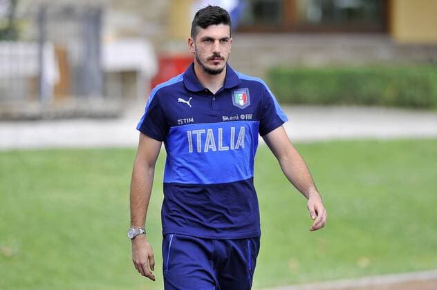Italy: Italy s soccer team training session Italy s player Simone Scuffet during the training session at the Coverciano Training Center. The Italian national team Nationalteam will face in a friendly match the Uruguay national team in Nice on 7th June 2017 and Liechtenstein in Udine on 11th June 2017, match valid for FIFA World Cup WM Weltmeisterschaft Fussball Russia 2018 Qualifiers Europe Group G.  GiacomoxMorinix xPacificxPress