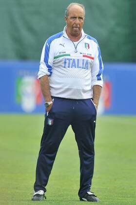 Italy: Italy s soccer team training session Italy s head coach Giampiero Ventura during the training session at the Coverciano Training Center. The Italian national team Nationalteam will face in a friendly match the Uruguay national team in Nice on 7th June 2017 and Liechtenstein in Udine on 11th June 2017, match valid for FIFA World Cup WM Weltmeisterschaft Fussball Russia 2018 Qualifiers Europe Group G.  GiacomoxMorinix xPacificxPress
