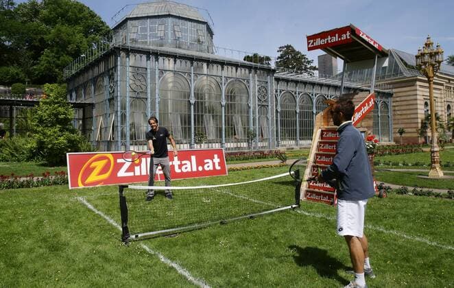Stuttgart , Tennis PK zum MercedesCup in der Wilhelma , von links: Thomas Haas Viktor Troicka
