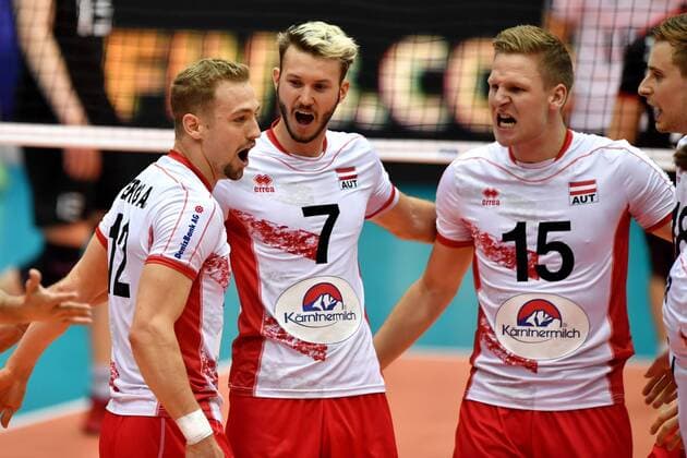 VOLLEYBALL - FIVB, AUT vs GER LINZ,AUSTRIA,09.JUN.17 - VOLLEYBALL - FIVB World League Tournament, Austria vs Germany. Image shows the rejoicing of Alexander Berger, Lorenz Koraimann and Nicolai Grabmueller (AUT). GEPAxpictures xFlorianxErtl