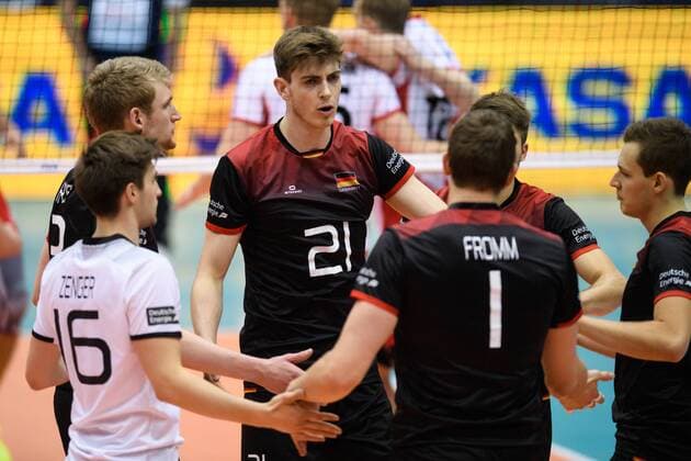 09.06.2017, TipsArena, Linz Volleyball, 2017 FIVB World League, Österreich Oesterreich (AUT) vs. Deutschland (GER) Julian Zenger ( 16 GER), Simon Hirsch ( 13 GER), Tobias Krick ( 21 GER), Christian Fromm ( 1 GER), Ruben Schott ( 3 GER), Jan Zimmermann ( 17 GER)
