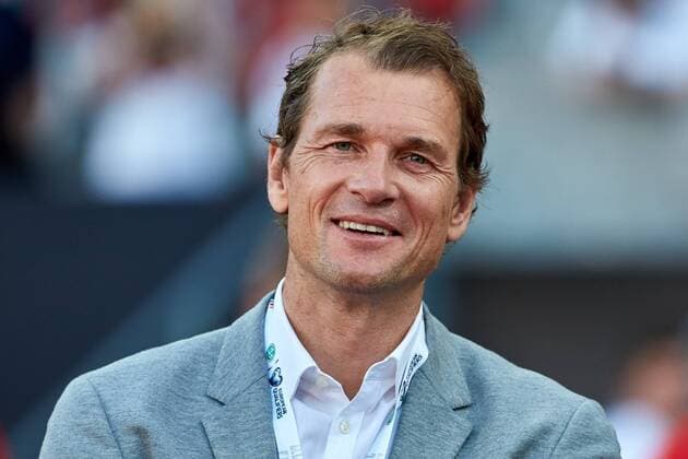 Nuernberg, Germany, 10.06.2017, Laenderspiel, 6. Spieltag - WM-Qualifikation Europa, Deutschland - San Marino, Jens Lehmann guckt und laechelt ( DeFodi049