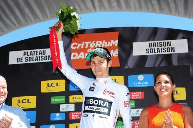 Emanuel Buchmann ( GER BORA-hansgrohe ) verteidigt das Weisse Trikot des besten Nachwuchsfahrers des Criterium du Dauphine 2017 und wird am Ende 7. in der Gesamtwertung - Querformat - quer - horizontal - Event Veranstaltung: 69. Criterium du Dauphine - Stage 8 8.Etappe: Albertville to nach Plateau de Soleison 115.0 km - Location Ort: Plateau de Soleison - France Frankreich - Europe Europa - Date Datum: 11.06.2017
