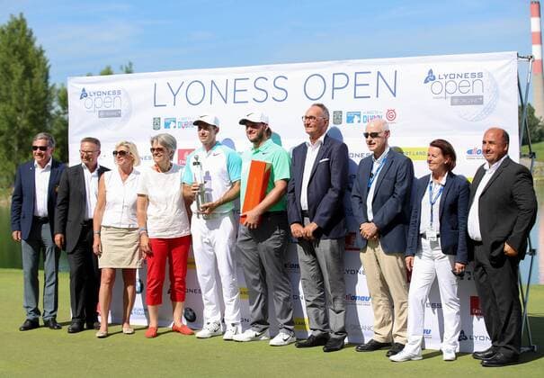 GOLF - PGA Golf Herren Lyoness Open 2017 ATZENBRUGG,AUSTRIA,11.JUN.17 - GOLF - PGA European Tour, Lyoness Open, Diamond Country Club. Image shows president Peter Enzinger (OEGV), president Christian Guzy (Diamond Country Club), Elisabeth Stadler (Vienna Insurance Group), Petra Bohuslav (NOE), Dylan Frittelli (RSA), Sepp Straka (AUT), Martin Gross (Emirates), Mike Steward (European Tour), Silvia Kelemen (Lyoness) and Ali Al-Khaffaf (Golf Open Event GmbH). GEPAxpictures xChristianxWalgram