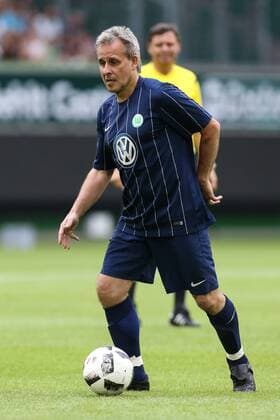 Pierre Littbarski (VfL Wolfsburg Allstars) - Anlässlich des 20-jährigen Bundesliga-Jubiläums Spielen zwei Legendenmannschaften in einem Jubiläumsspiel 97er Aufstiegshelden gegen die VfL-Allstars in der Volkswagen Arena in Wolfsburg - Aktion,Deutschland, Fußball, Mann, Männer,11.06.2017
