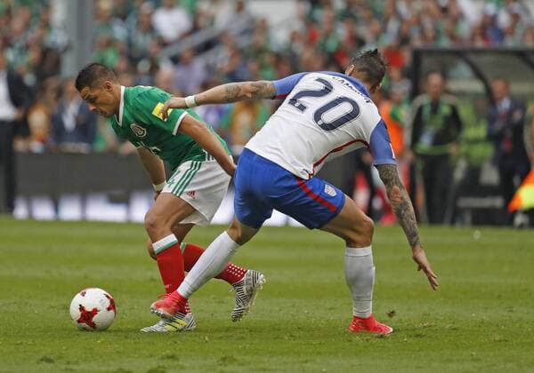 June 11, 2017 - Mexico - EUM20170611DEP49.JPG.CIUDAD DE MEXICO, Soccer Futbol-Seleccion.- Acciones del partido entre las Selecciones de Mexico y Estados Unidos en el Estadio Azteca, duelo eliminatorio rumbo al Mundial de Rusia 2018 y que concluyo con empate 1-1, efectuado este domingo 11 de junio de 2017. Foto: Agencia EL UNIVERSAL Luis Cortes RCC. Latin News - June 11, 2017  - ZUMAu78_ 20170611_zaf_u78_113 Copyright: xLuisxCortesx