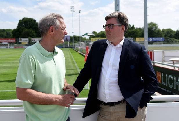 13.06.2017, xfux, Fussball DFB, Deutschland DFB Training U21 U 21 emspor, v.l. Karl-Heinz ãCharlyÒ Koerbel, Axel Hellmann (geschäftsführendes Präsidiumsmitglied Eintracht Frankfurt) Dreieich