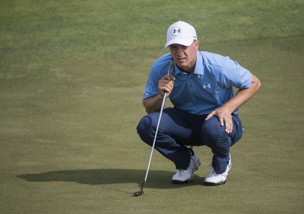 Jordan Spieth lines up a putt on the 12th green during round 1 of the 117th U.S. Open golf tournament at Erin Hill golf course in Erin, Wisconsin on June 15, 2017.  WIS20170615314 KEVINxDIETSCH
