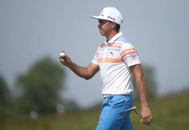 Rick Fowler walks off the 17th green during round 1 of the 117th U.S. Open golf tournament at Erin Hill golf course in Erin, Wisconsin on June 15, 2017.  WIS20170615322 KEVINxDIETSCH