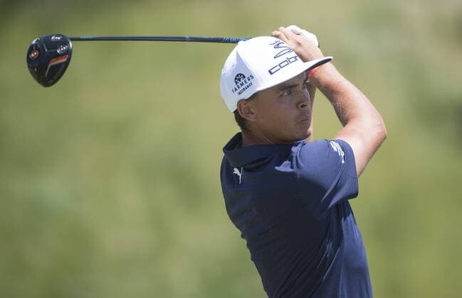 Rickie Fowler hits off the 1st tee during round 2 of the 117th U.S. Open golf tournament at Erin Hill golf course in Erin, Wisconsin on June 16, 2017.  WIS20170616340 KEVINxDIETSCH