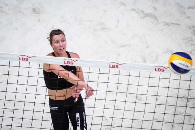 Angriff Silvia Schmid (TSV Schmiden) ; LBS Cup Beachvolleyball A-City Stuttgart, Schwabenplatz, Stuttgart Germany, 20170617; Stuttgart Copyright: xWuechnerx xEibner-Pressefotox EP_nwr