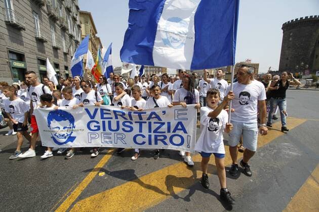 Italy: Justice for Ciro Esposito Court to give justice to Ciro Esposito. This morning there was the rally for the parade organized by the association Ciro Vive. Ciro Esposito is the fan who lost his life before the match of coopa Italy in Rome killed in a clash with a Romaness. Today, mom together with hundreds of young men and mums came down to the square to get under the prefecture s palace and deliver a document requesting an exemplary pen and not a reduction of the 26-year-old prison sentence to De Santis.  FabioxSasso PacificxPress