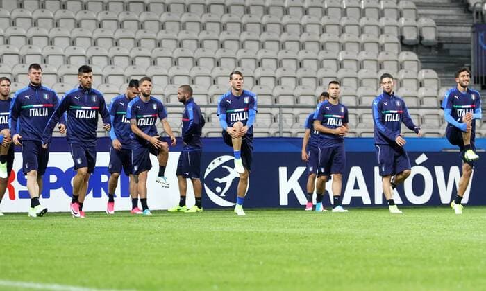 2017.06.17 Krakow , Polska Pilka nozna, Mistrzostwa Europy U-21 Reprezentacja Wloch - konferencja prasowa i trening N z trening reprezentacji Wloch Foto Krzysztof Porebski PressFocus 2017.06.17 Krakow , Poland Football , UEFA UNDER 21 CHAMPIONSHIP POLAND 2017 Italy U21 U 21 national team Nationalteam - press conference PK Pressekonferenz and training Italy U21 national team - training Credit: Krzysztof Porebski PressFocus NEWSPIX.PL --- Newspix.pl france out!  20170617PF_KP018