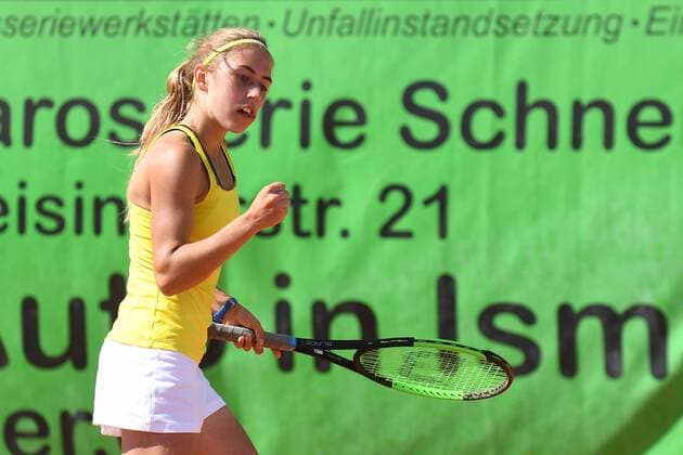 Isabella Pfennig (TC Großhesselohe) ballt die Faust, freut sich, jubelt, Einzelbild, Aktion, Action, Tennis, Bayerische Meisterschaft 2017, Halbfinale, xslx