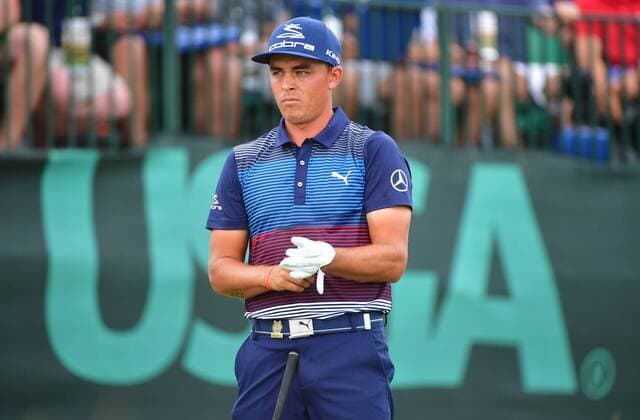 Rickie Fowler prepares to hit off the 1st tee during round 3 of the 117th U.S. Open golf tournament at Erin Hill golf course on June 17, 2017 in Erin, Wisconsin.  WIS20170617314 KEVINxDIETSCH