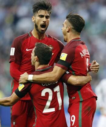 Portugal vs. Mexico KAZAN, RT - 18.06.2017: PORTUGAL VS. MEXICO - CEDRIC (21) of Portugal celebrates their goal with teammates during a match between Portugal and Mexico valid for the first round of the Confederations Cup 2017 on Sunday (18) held at the Kazan Arena in Kazan, Russia. (Photo: Rodolfo Buhrer La Imagem Fotoarena) x1339424x  RodolfoxBuhrer