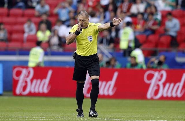 Portugal vs. Mexico KAZAN, RT - 18.06.2017: PORTUGAL VS. MEXICO - Argentine referee Néstor Pitana during a match between Portugal and Mexico valid for the first round of the Confederations Cup 2017 on Sunday (18) held at the Kazan Arena in Kazan, Russia. (Photo: Rodolfo Buhrer La Imagem Fotoarena) x1339486x  RodolfoxBuhrer