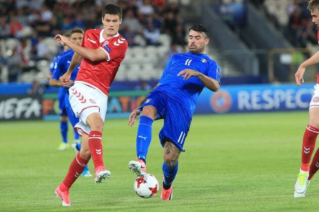 KRAKOW , 18.06.2017 EUROPEAN UNDER-21 CHAMPIONSHIP 2017 GAME DENMARK - ITALY MISTRZOSTWA EUROPY U-21 UEFA W PILCE NOZNEJ MECZ DANIA - WLOCHY N Z.CHRISTIAN NORGAARD (DEN),ANDREA PETAGNA (ITA) FOTO: TOMASZ MARKOWSKI NEWSPIX.PL --- Newspix.pl FRANCE OUT!  2017061806