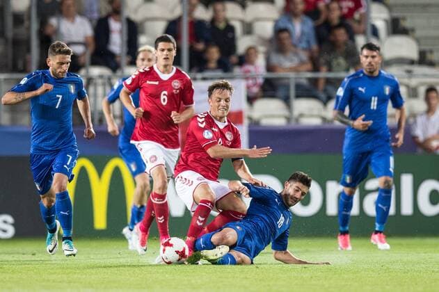 2017.06.18 KRAKOW MECZ GRUPA C MISTRZOSTWA EUROPY U-21 W PILCE NOZNEJ 2017: DANIA - WLOCHY --- 2017 UEFA EUROPEAN U21 U 21 CHAMPIONSHIP MATCH: DENMARK - ITALY LASSE VIGEN CHRISTENSEN DANIA DENMARK ROBERTO GAGLIARDINI WOLCHY ITALY FOT JAKUB GRUCA FOKUSMEDIA. NEWSPIX.PL --- Newspix.pl FRANCE OUT!  GJ180617_036