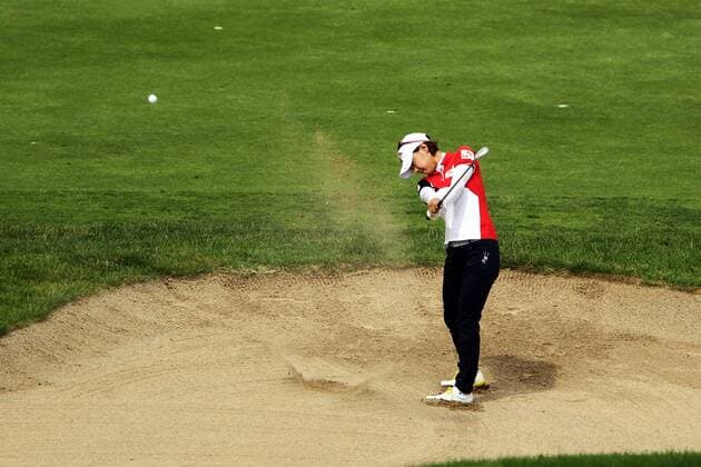 June 18, 2017 - Belmont, Michigan, United States - Na Yeon Choi of the Republic of Korea hits from the sand trap to the 7th green during the final round of the Meijer LPGA Golf Damen Classic golf tournament at Blythefield Country Club in Belmont, MI, USA Sunday, June 18, 2017. Meijer LPGA Classic - Final Round  - ZUMAn230 20170618_zaa_n230_445 Copyright: xAmyxLemusx