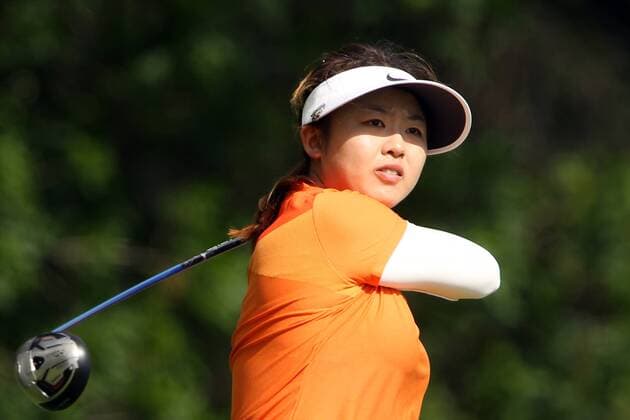 June 18, 2017 - Belmont, Michigan, United States - Simin Feng of China hits from the 8th tee during the final round of the Meijer LPGA Golf Damen Classic golf tournament at Blythefield Country Club in Belmont, MI, USA Sunday, June 18, 2017. Meijer LPGA Classic - Final Round  - ZUMAn230 20170618_zaa_n230_472 Copyright: xAmyxLemusx