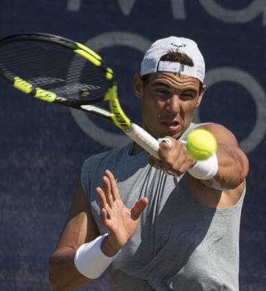 Bilder des Tages - SPORT Spanish tennis player Rafa in action during a training session at the Mallorca Open tennis center in Palma Majorca, the Balearic Islands, Spain, on 19 June 2017. The 15 grand slam winner Rafa Nadal Nadal is preparing for the 2017 Wimbledon Championships that will be held at the All England Lawn Tennis and Croquet Club in Wimbledon from 03 July to 16 July. Rafa Nadal gets ready for Wimbledon !ACHTUNG: NUR REDAKTIONELLE NUTZUNG!  Copyright: xCATIxCLADERAx GRA251 20170619-636334807099870669