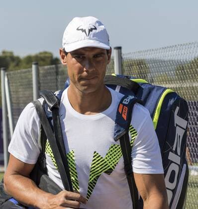 Spanish tennis player Rafa Nadal arrives for a training session at the Mallorca Open tennis center in Palma Majorca, the Balearic Islands, Spain, on 19 June 2017. The 15 grand slam winner Rafa Nadal Nadal is preparing for the 2017 Wimbledon Championships that will be held at the All England Lawn Tennis and Croquet Club in Wimbledon from 03 July to 16 July. Rafa Nadal gets ready for Wimbledon !ACHTUNG: NUR REDAKTIONELLE NUTZUNG!  Copyright: xCATIxCLADERAx GRA251 20170619-636334807839613185